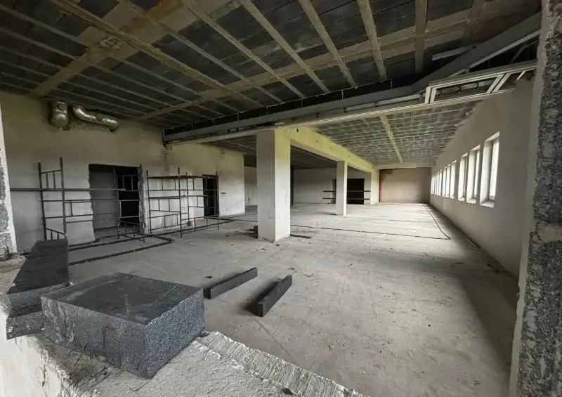 Obiekt produkcyjno-biurowy 1500 m² - Huta k. Ostrowa Wielkopolskiego
